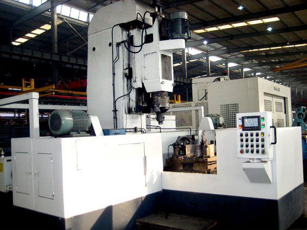 減殼三麵(mian)鏜車(che)機牀